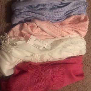 4 pack of scarves (one size fits all)